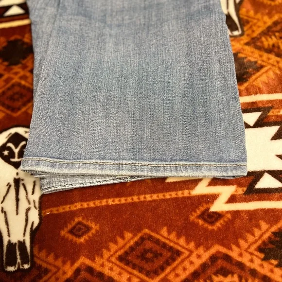 Silver Jeans Suki Boot Cut in Classic Blue - Picture 8 of 8